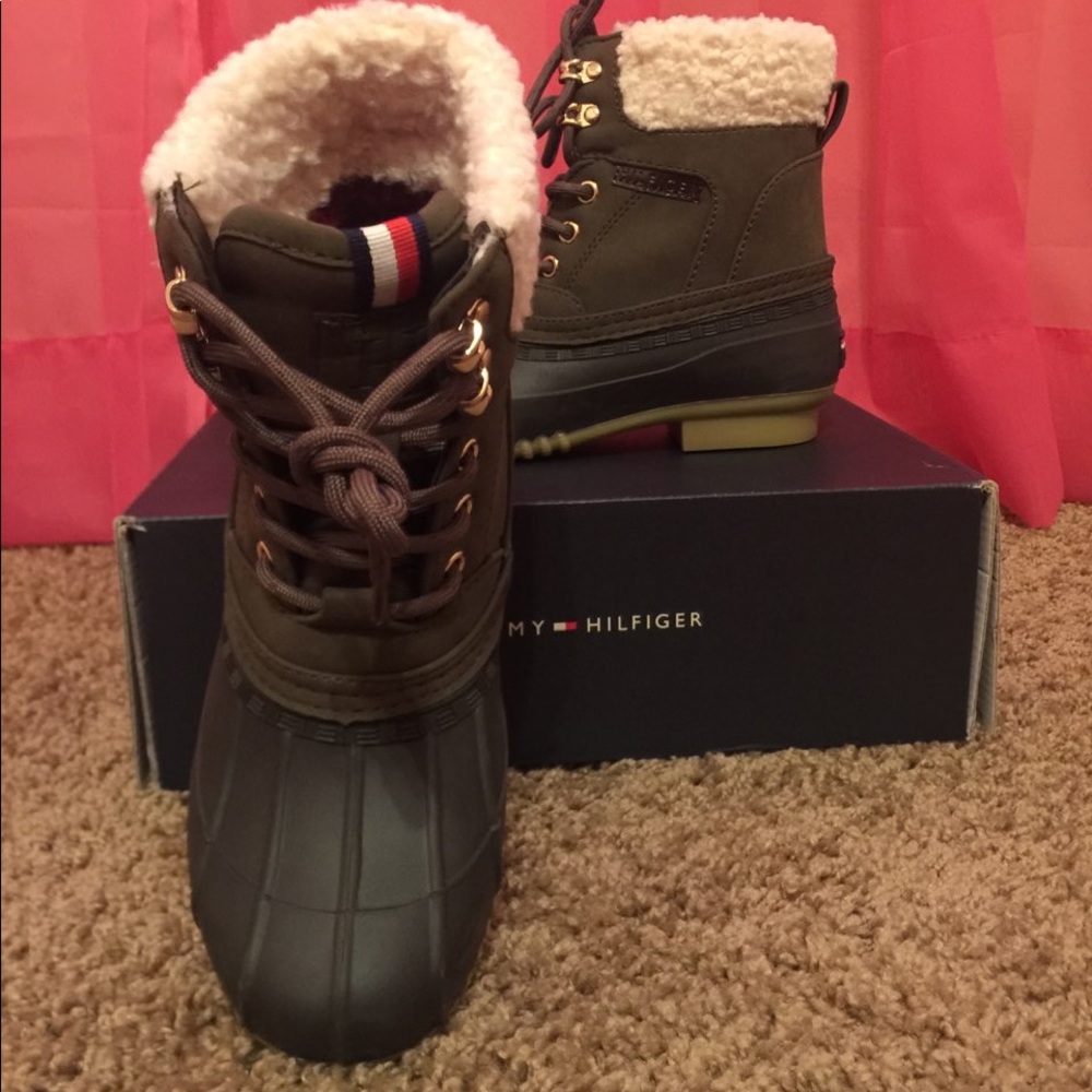 🥾Girls Dark Green Tommy Hilfiger Boots 🥾